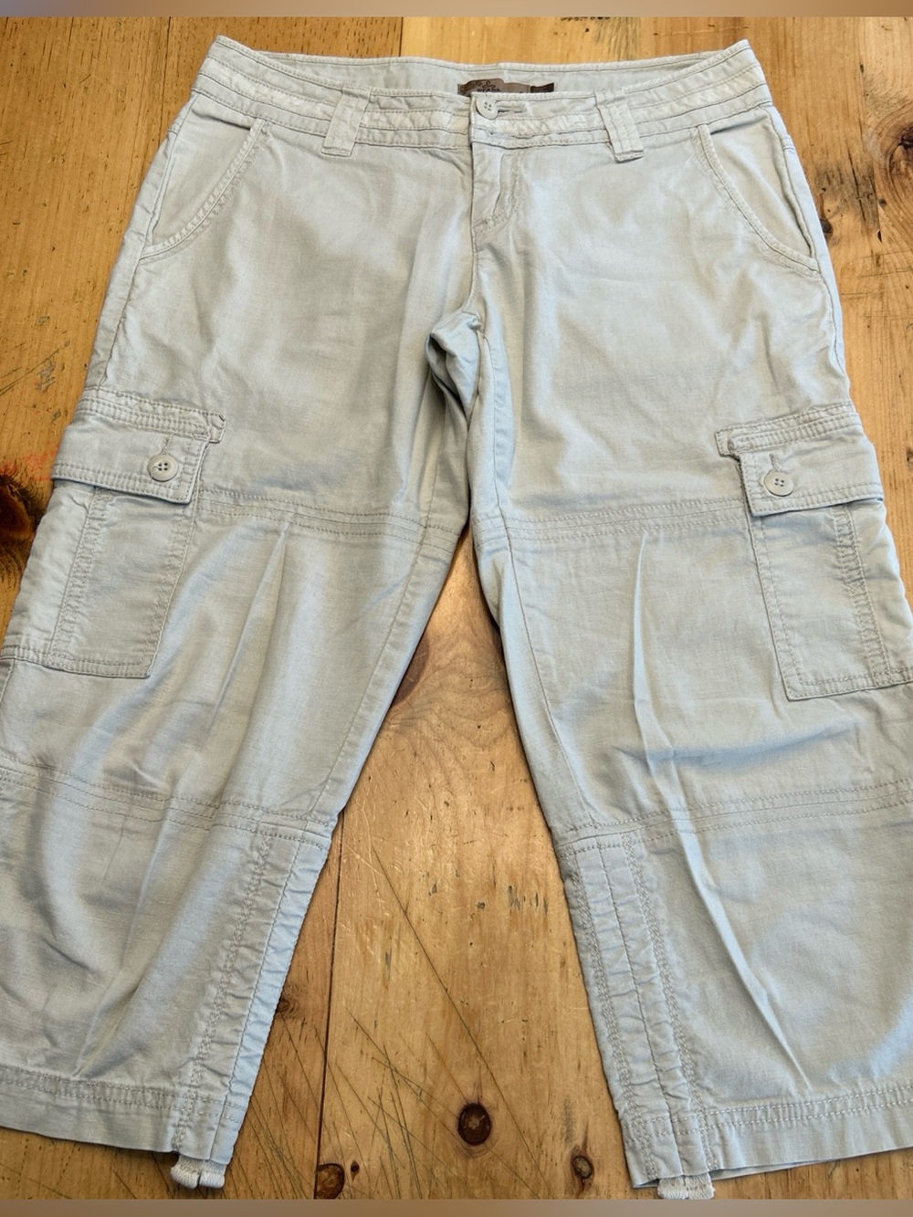 Prana Women’s Size 2 Beige Outdoors Hiking Climbing Cargo Capris Linen Blend